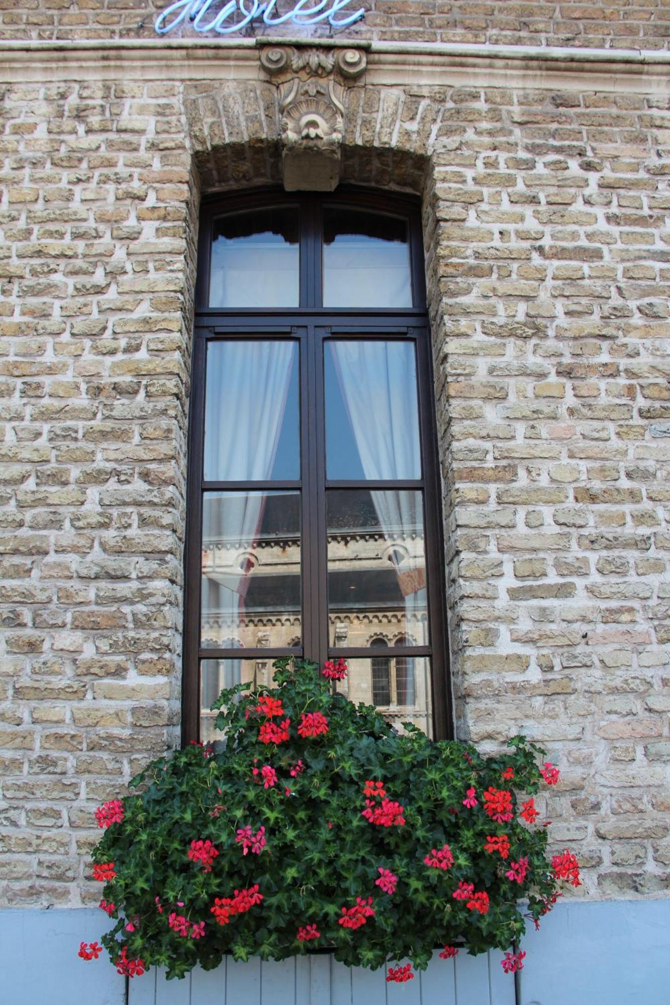 Hotel Le Saint Sébastien Blendecques Exterior foto
